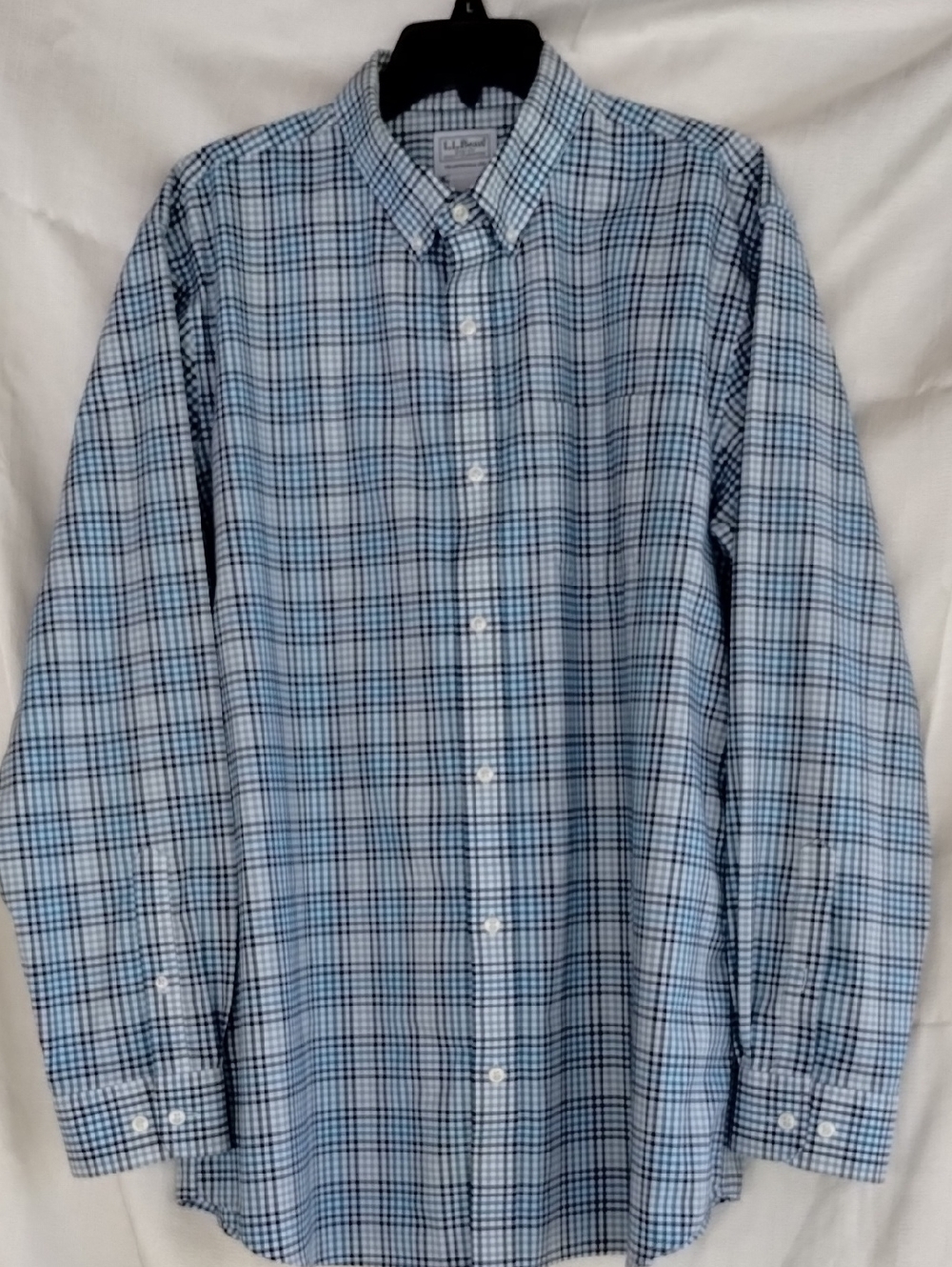 L.L. Bean #288292 Wrinkle-Free Kennebunk Sport Shirt Button-Down Shirt - Large